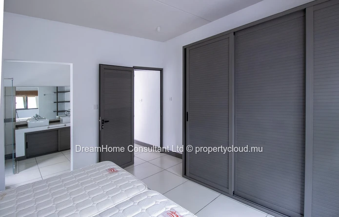 Modern Family Home for Rent – Stunning Mountain Views! - AVAILABLE FROM SEPTEMBER!