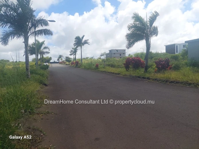 Prestigious Residential Land for Sale in Moka - freehold