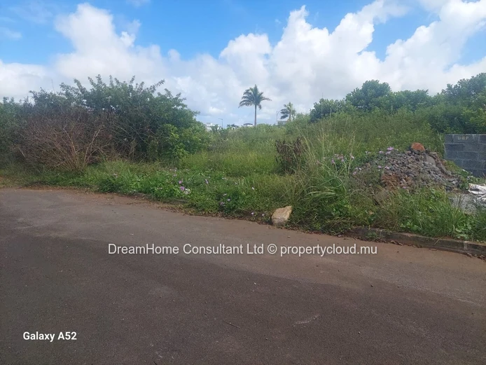 Prestigious Residential Land for Sale in Moka - freehold