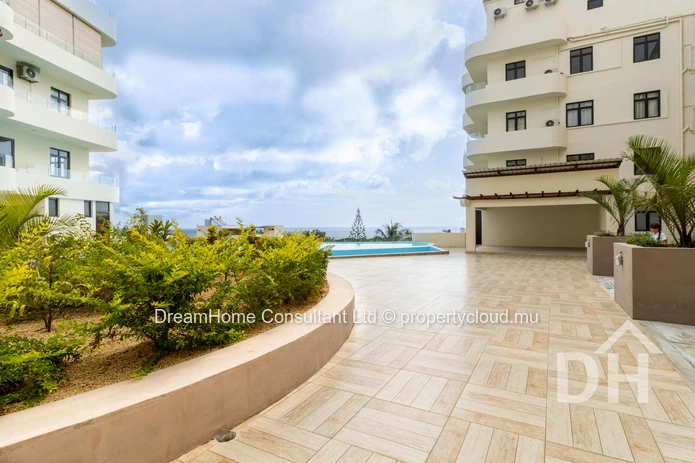 Spacious 3-Bedroom Apartment in a Prime Location – Ready to Move In!