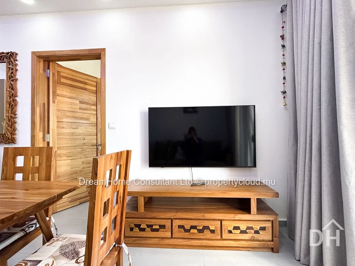 Beachside 3 bedroom apartment - brand new unit