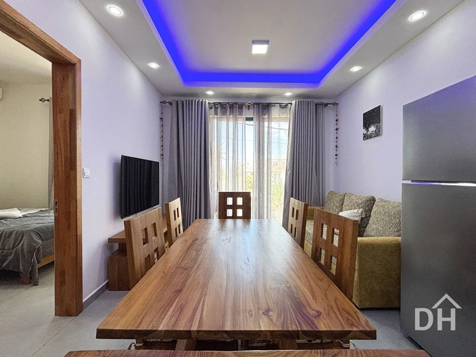 Beachside 3 bedroom apartment - brand new unit