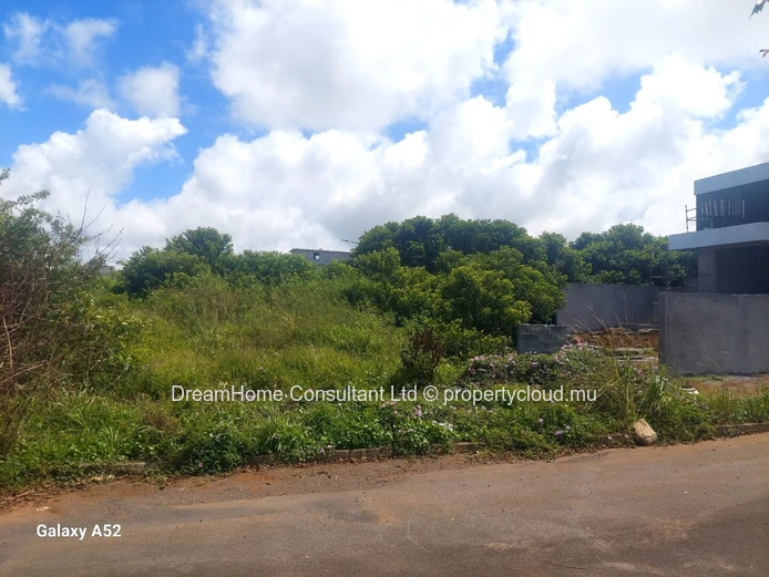 Prestigious Residential Land for Sale in Moka - freehold