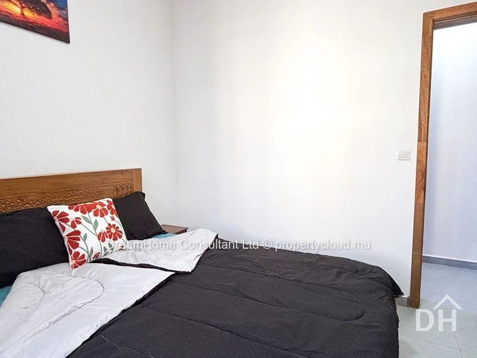 Beachside 3 bedroom apartment - brand new unit