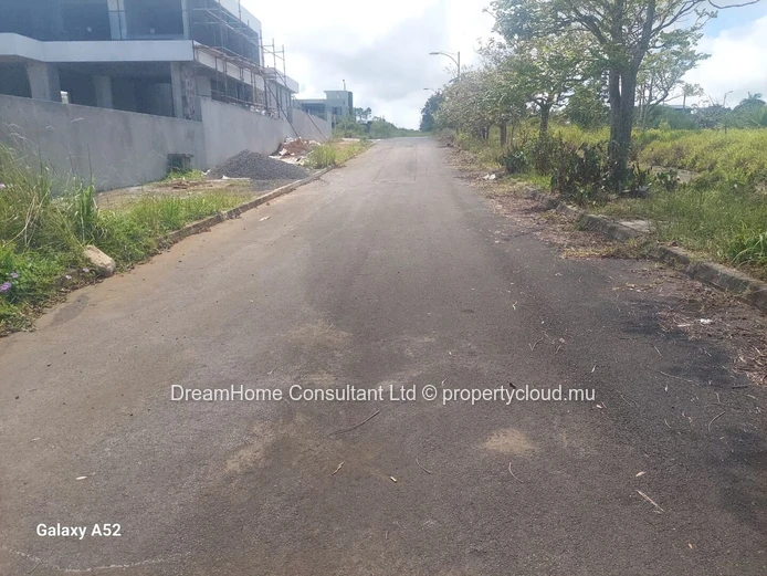 Prestigious Residential Land for Sale in Moka - freehold
