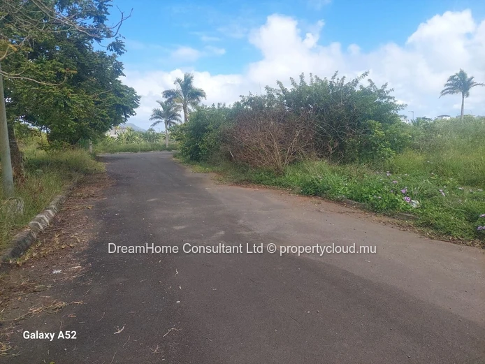 Prestigious Residential Land for Sale in Moka - freehold