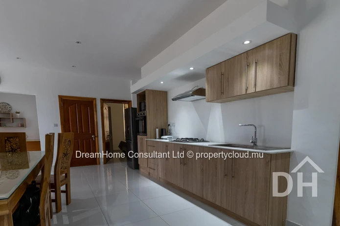 Spacious 3-Bedroom Apartment in a Prime Location – Ready to Move In!