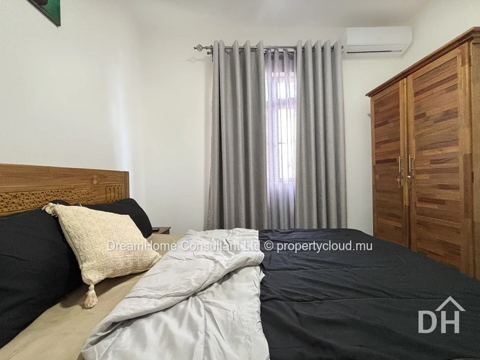 Beachside 3 bedroom apartment - brand new unit