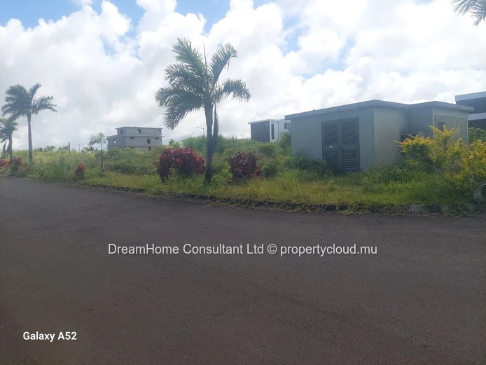 Prestigious Residential Land for Sale in Moka - freehold