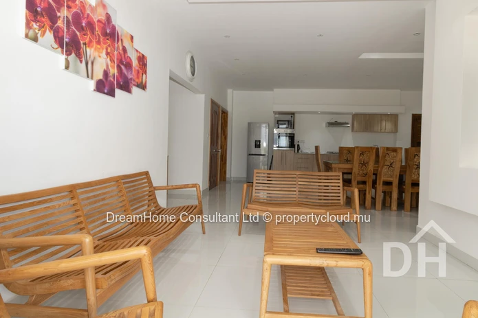Spacious 3-Bedroom Apartment in a Prime Location – Ready to Move In!