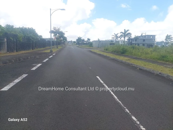 Prestigious Residential Land for Sale in Moka - freehold