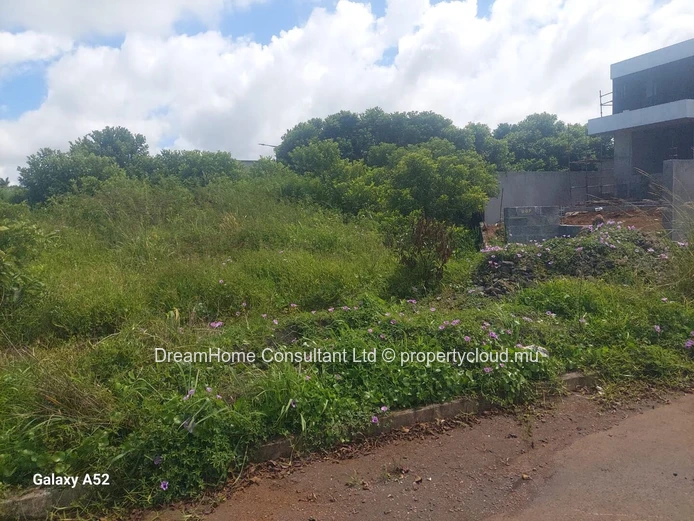 Prestigious Residential Land for Sale in Moka - freehold